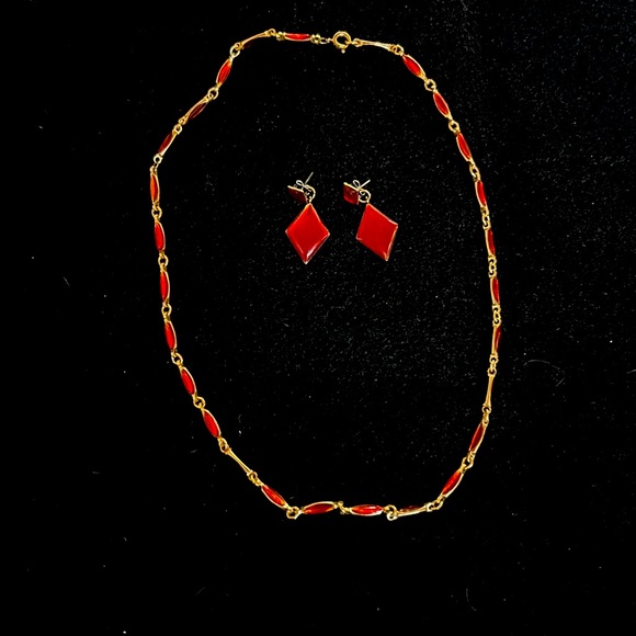 Jewelry - Red and gold tone choker with earrings